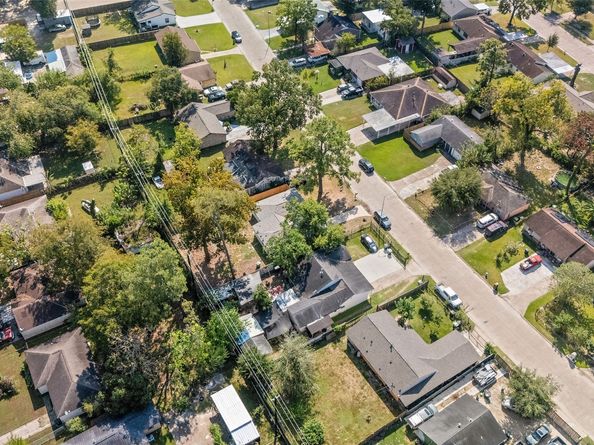 6319 Annunciation Street, Houston TX 77016