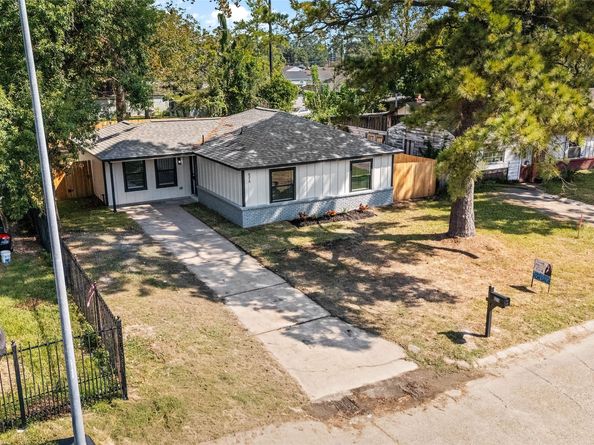 6319 Annunciation Street, Houston TX 77016