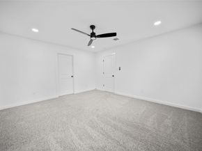 6319 Annunciation Street, Houston TX 77016