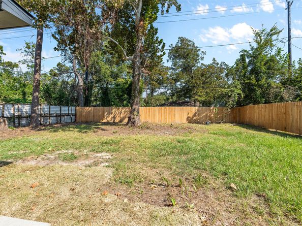 6319 Annunciation Street, Houston TX 77016