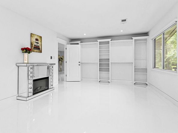 1302 Spring Creek Drive, Spring TX 77386