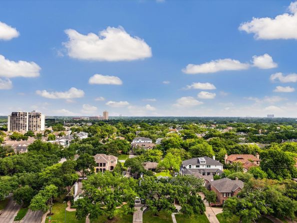 5656 San Felipe Street 701, Houston TX 77056