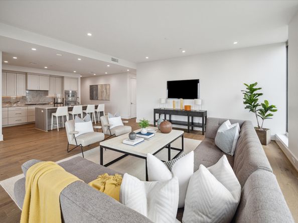 5656 San Felipe Street 701, Houston TX 77056