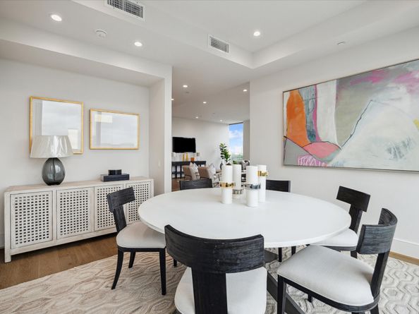 5656 San Felipe Street 701, Houston TX 77056