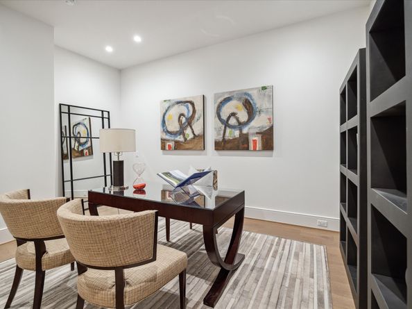 5656 San Felipe Street 701, Houston TX 77056