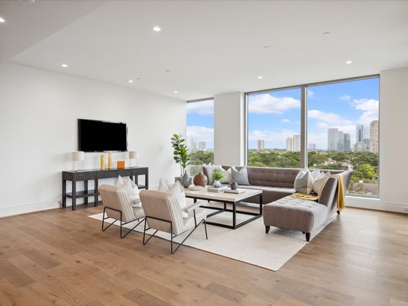 5656 San Felipe Street 701, Houston TX 77056