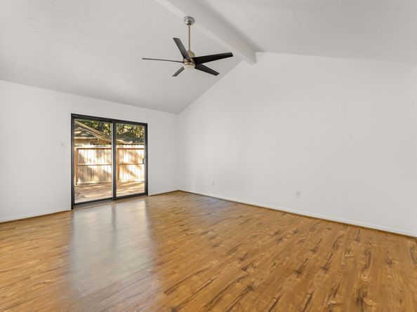 33 Crystal Lake Lane, The Woodlands TX 77380