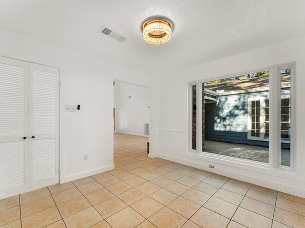 33 Crystal Lake Lane, The Woodlands TX 77380