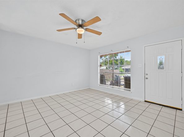 530 Branding Iron Lane, Houston TX 77060