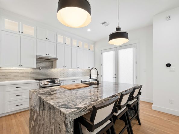 1405 Indiana Street B, Houston TX 77006