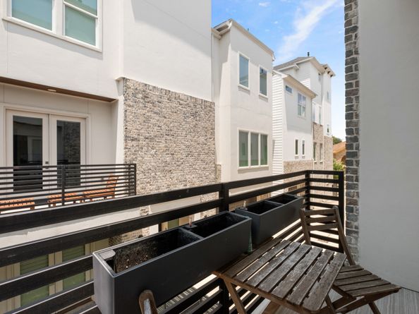 1405 Indiana Street B, Houston TX 77006