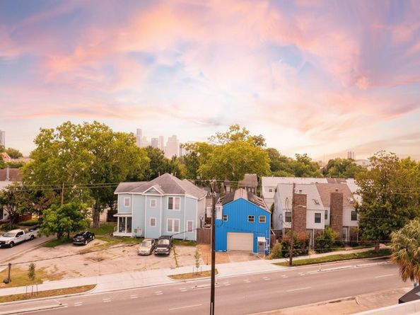 1405 Indiana Street B, Houston TX 77006