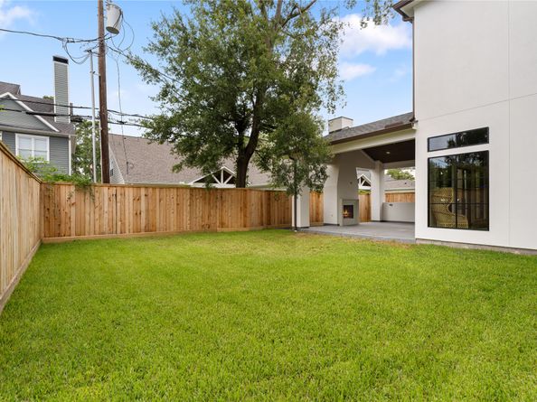1314 Richelieu Lane, Houston TX 77018