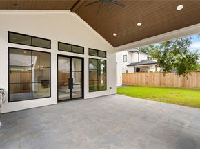 1314 Richelieu Lane, Houston TX 77018