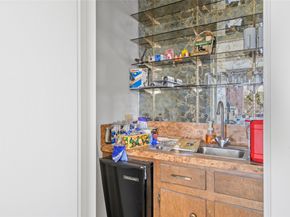 6910 Winton Street, Houston TX 77021