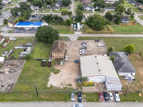 6910 Winton Street, Houston TX 77021