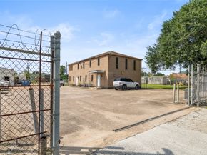6910 Winton Street, Houston TX 77021