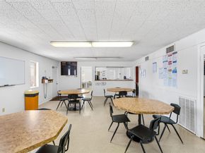 6910 Winton Street, Houston TX 77021