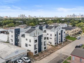 6910 Winton Street, Houston TX 77021