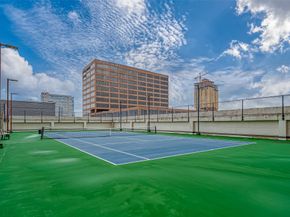 1111 Hermann Drive 6E, Houston TX 77004