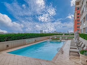 1111 Hermann Drive 6E, Houston TX 77004