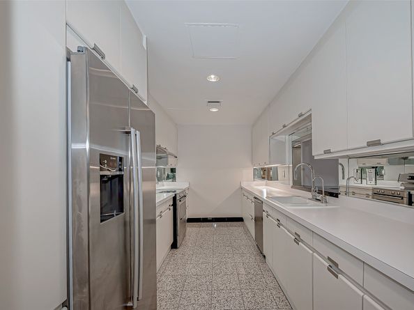 1111 Hermann Drive 6E, Houston TX 77004