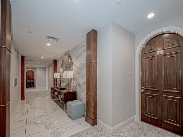 1111 Hermann Drive 6E, Houston TX 77004