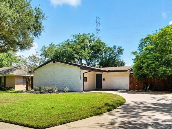 11223 Greenwillow Drive, Houston TX 77035