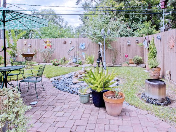 2103 Woodvine Drive, Houston TX 77055