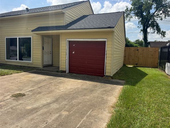 3838 Daphne Street, Houston TX 77021
