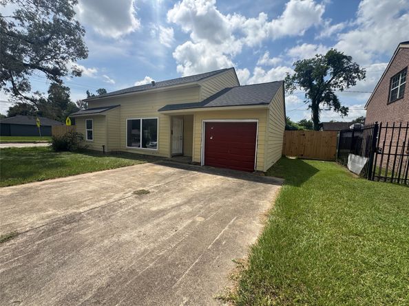 3838 Daphne Street, Houston TX 77021