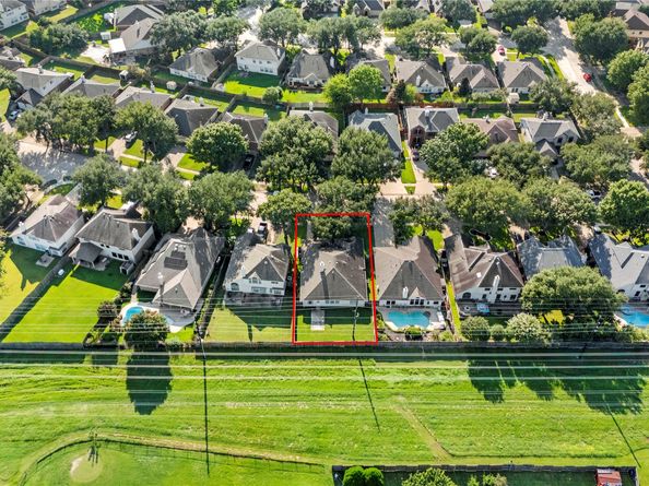 10722 Desert Springs Circle, Houston TX 77095
