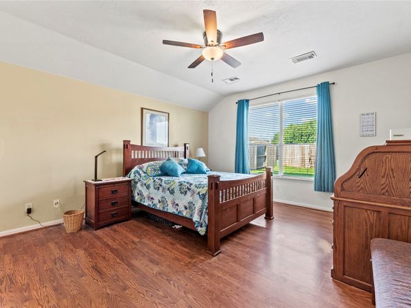 10722 Desert Springs Circle, Houston TX 77095