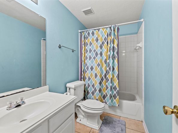 10722 Desert Springs Circle, Houston TX 77095