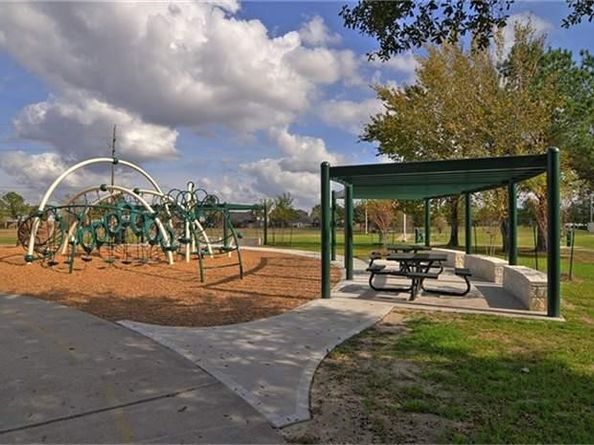 10722 Desert Springs Circle, Houston TX 77095