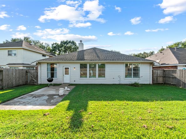 10722 Desert Springs Circle, Houston TX 77095