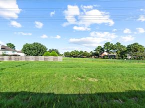 10722 Desert Springs Circle, Houston TX 77095