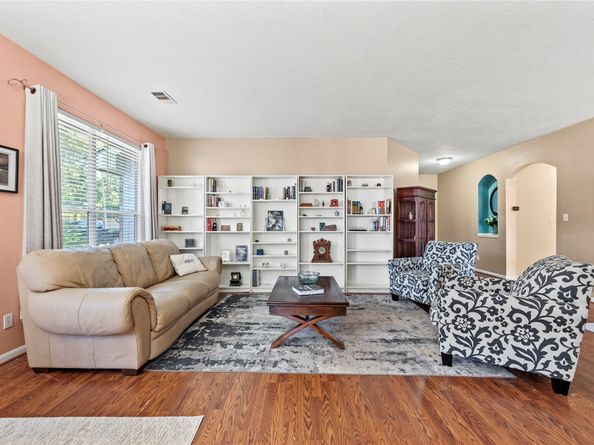 10722 Desert Springs Circle, Houston TX 77095