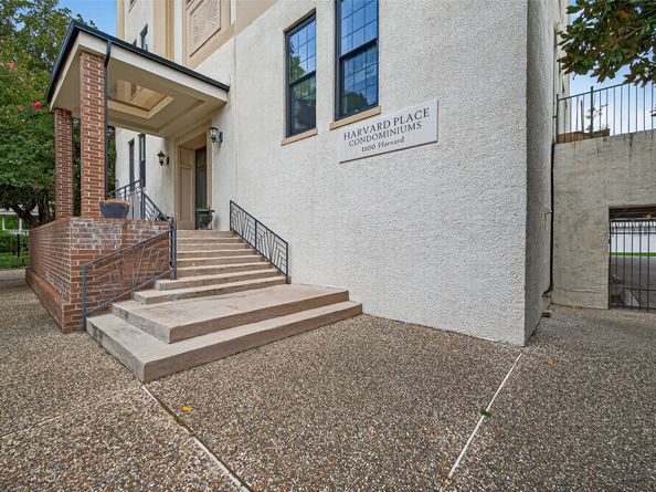 1100 Harvard Street 8, Houston TX 77008