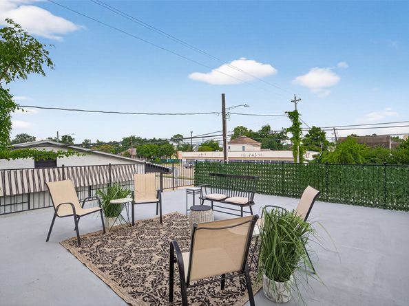 1100 Harvard Street 8, Houston TX 77008