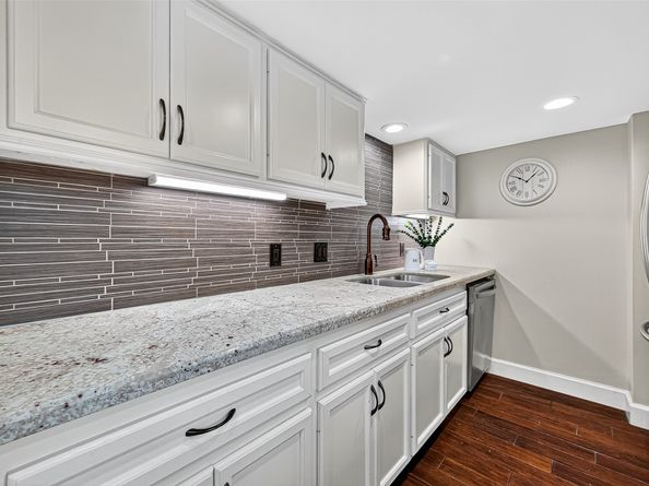 1100 Harvard Street 8, Houston TX 77008