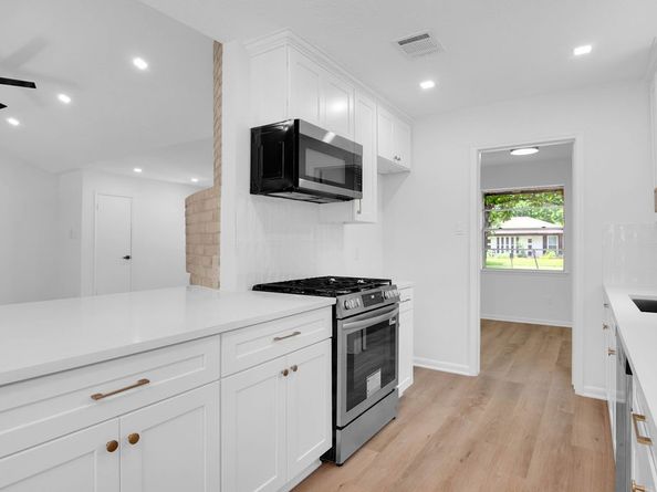 12734 Westella Drive, Houston TX 77077