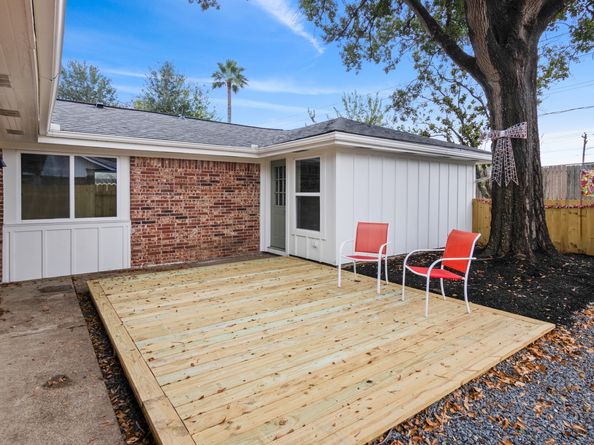 6115 Lymbar Drive, Houston TX 77096