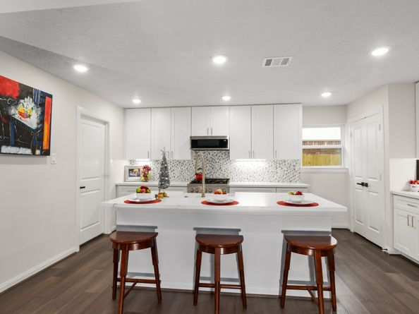 6115 Lymbar Drive, Houston TX 77096