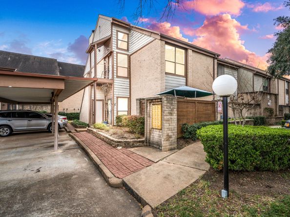 8359 Sands Point Drive 218, Houston TX 77036
