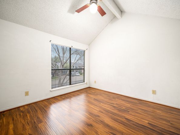 8359 Sands Point Drive 218, Houston TX 77036
