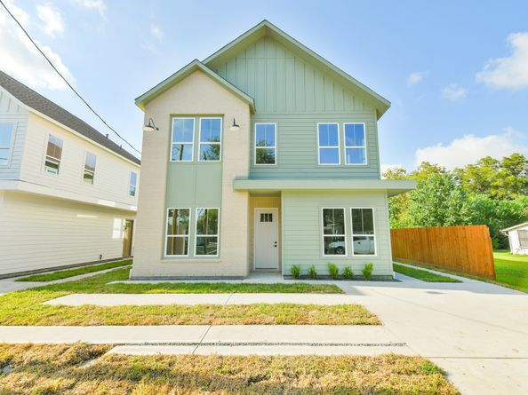 162 Wallace St, Houston TX 77022