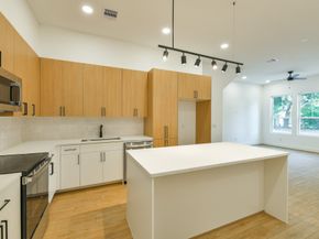 162 Wallace St, Houston TX 77022