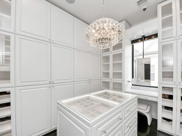 3711 Somerset Commons Lane, Houston TX 77055