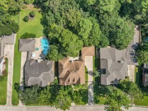 22 Pebble Hollow Court, The Woodlands TX 77381